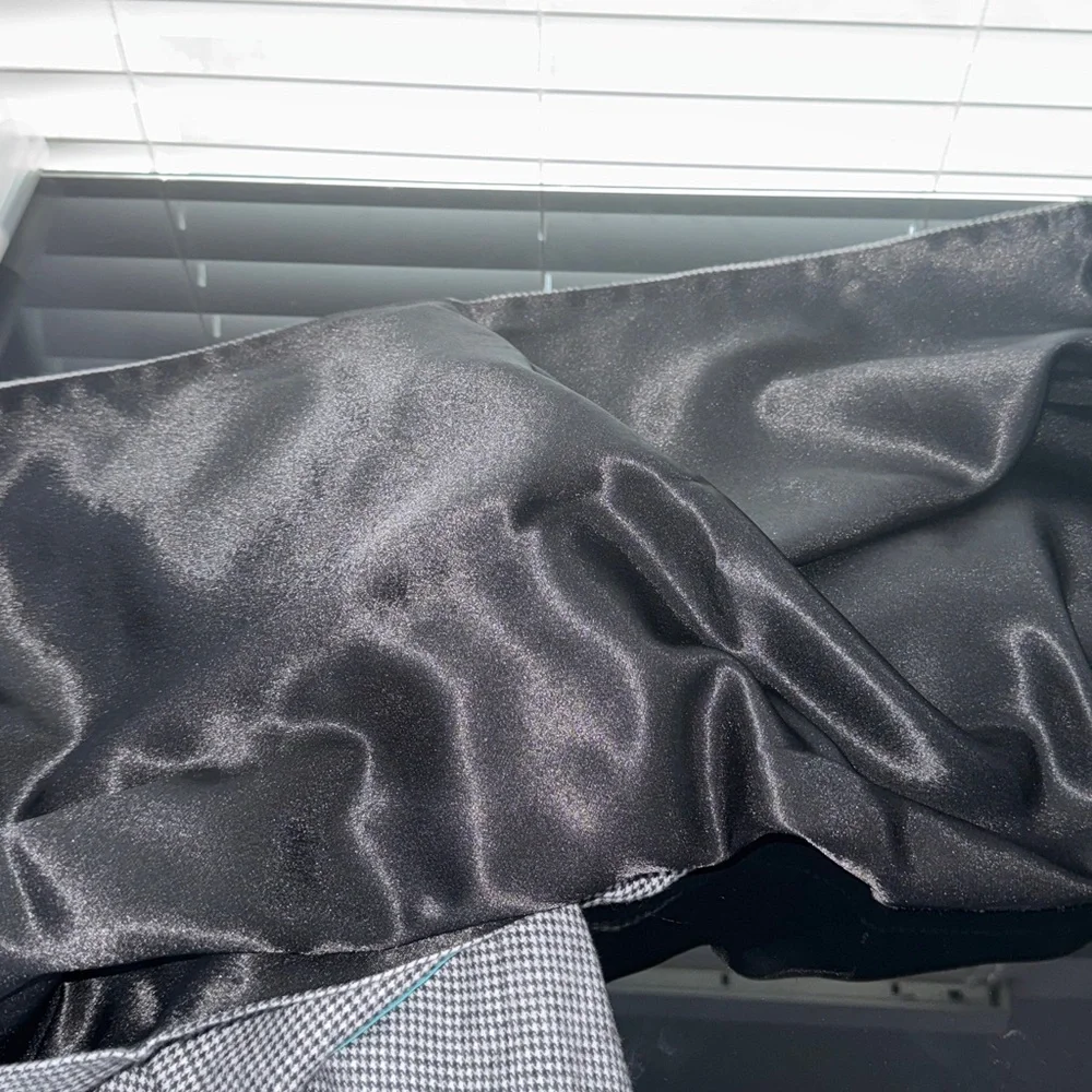 Black + Gray Houndstooth - MULTIVERSE 3.0 SCARF REPLACEMENT NWT